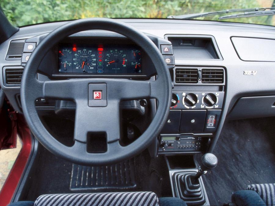 Панель приборов Citroen BX 19 GTi 1987 года  (фото 8 из 9)